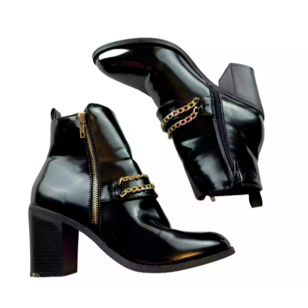 Koi Couture Womens Black Faux Patent Leather Chain Zip Ankle Boots Heeled Size 6